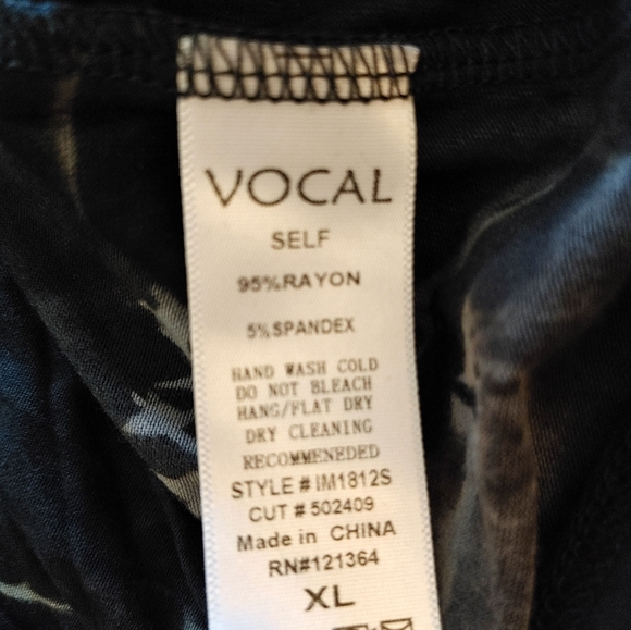 NWT Vocal Black & Grey Criss Cross Tee ~ Size Xl - Picture 8 of 10